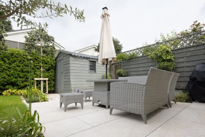 Dit is de slimste tegelvloer voor je BBQ-terras