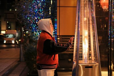 Deze infraroodheater houdt je BBQ-terras warm in november