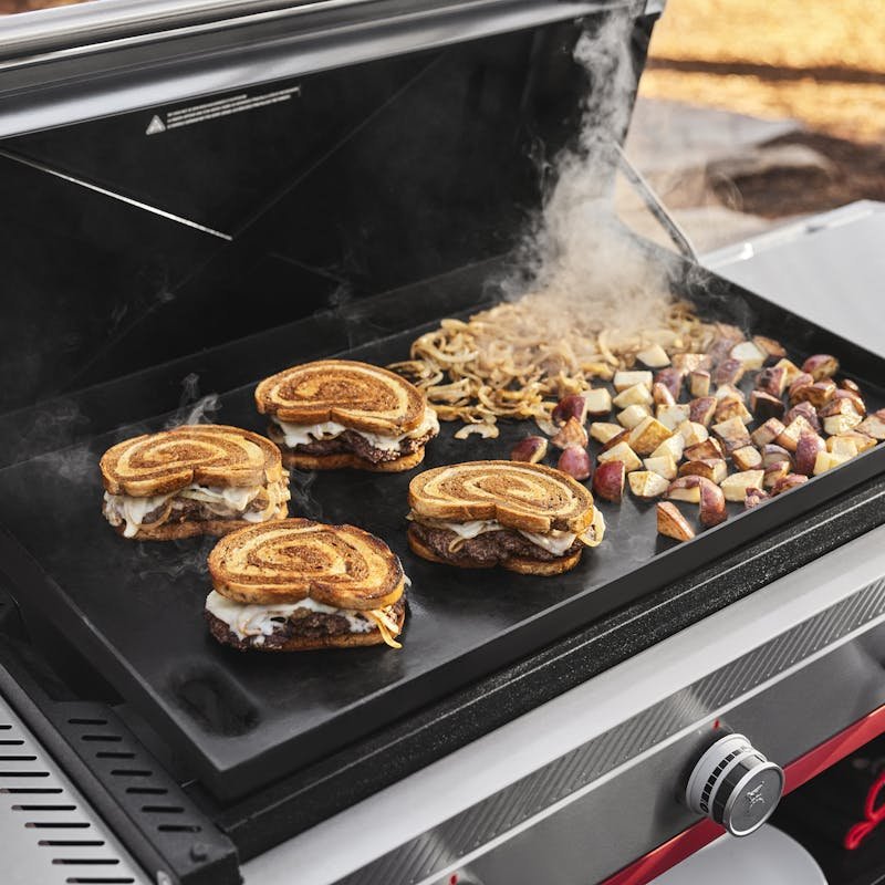 Deze Weber-griddle vraagt geen dagenlang inbranden